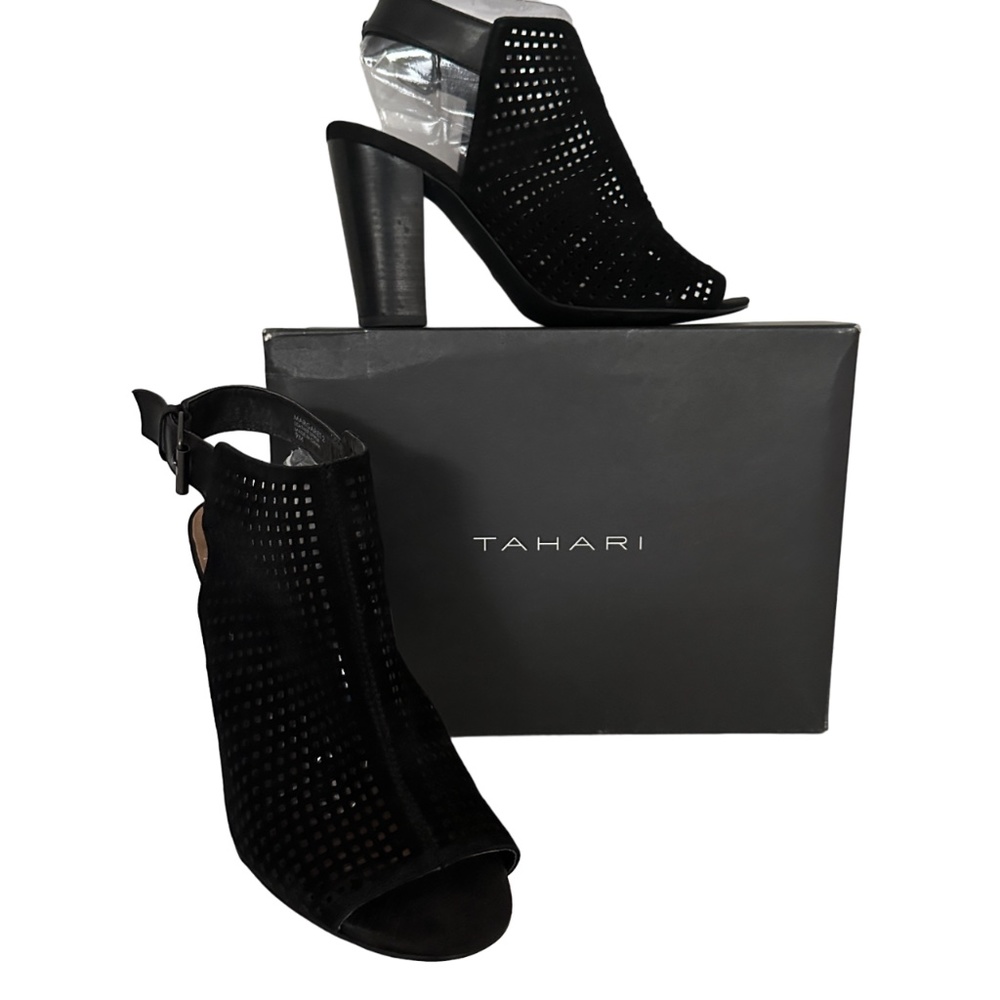 Tahari Margaret Sandal - Picture 7 of 15